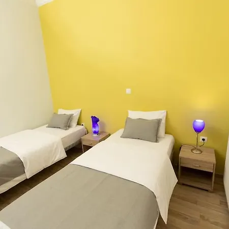 דירה Spacious In Old Town - Private Parking