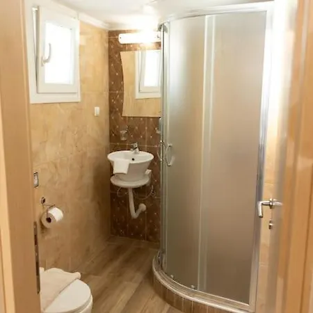 Spacious In Old Town - Private Parking דירה סלוניקי