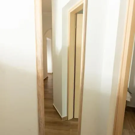 Апартаменты Spacious In Old Town - Private Parking Салоники