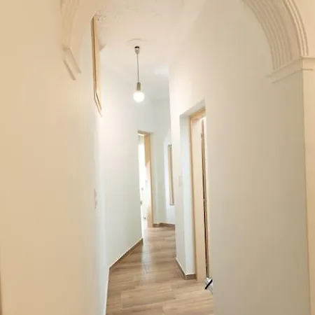 Spacious In Old Town - Private Parking