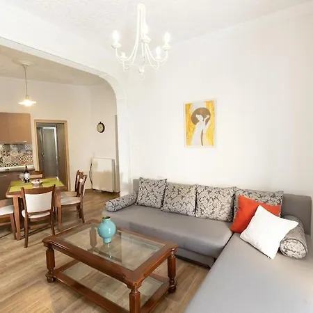 Spacious In Old Town - Private Parking * Салоники